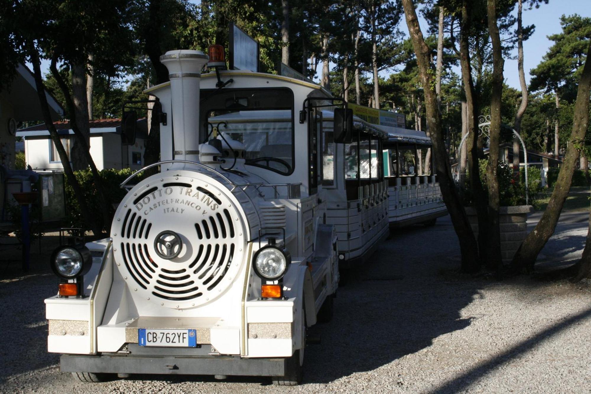 Camping Village Mare Pineta Sistiana Eksteriør billede