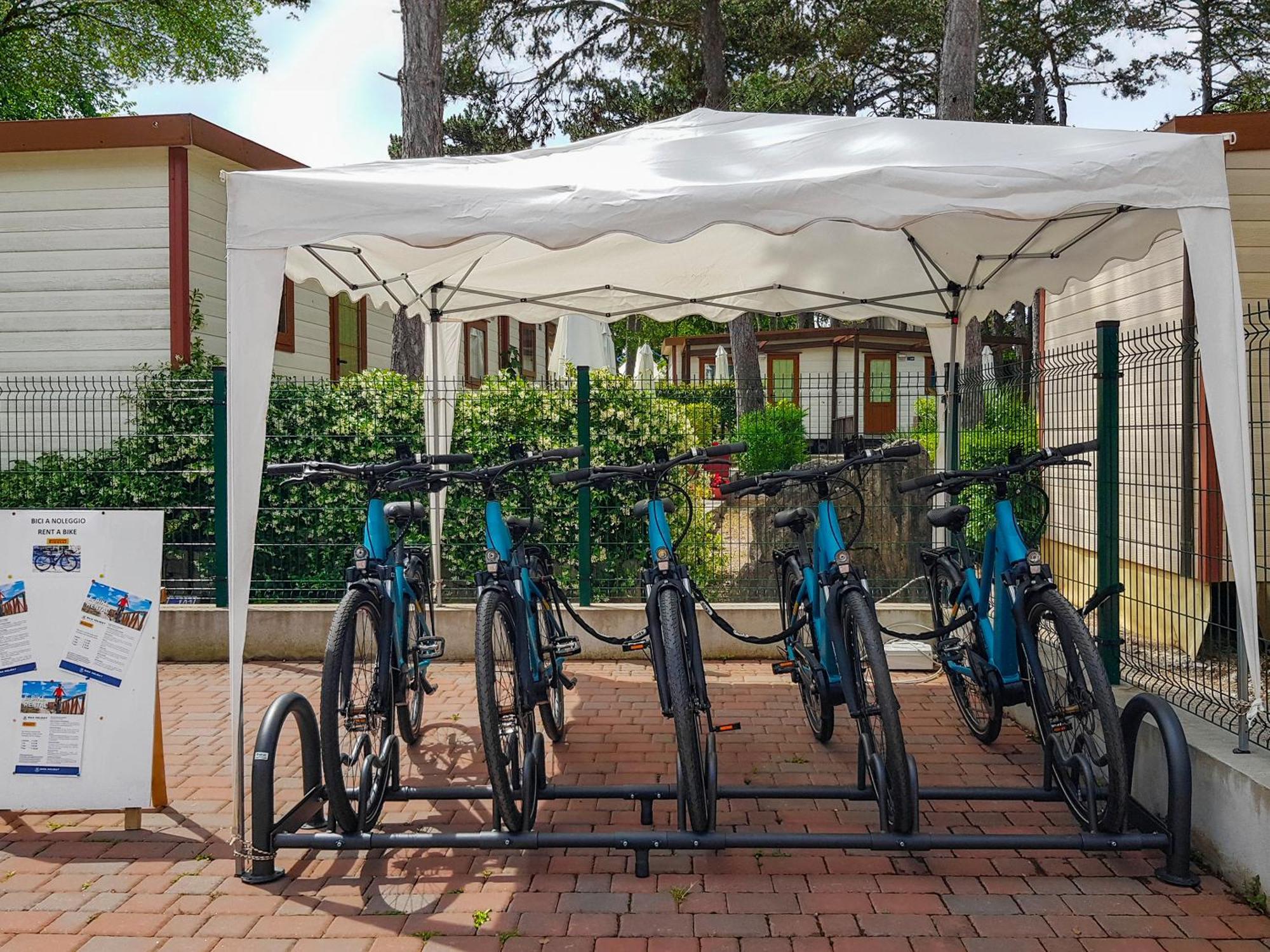 Camping Village Mare Pineta Sistiana Eksteriør billede